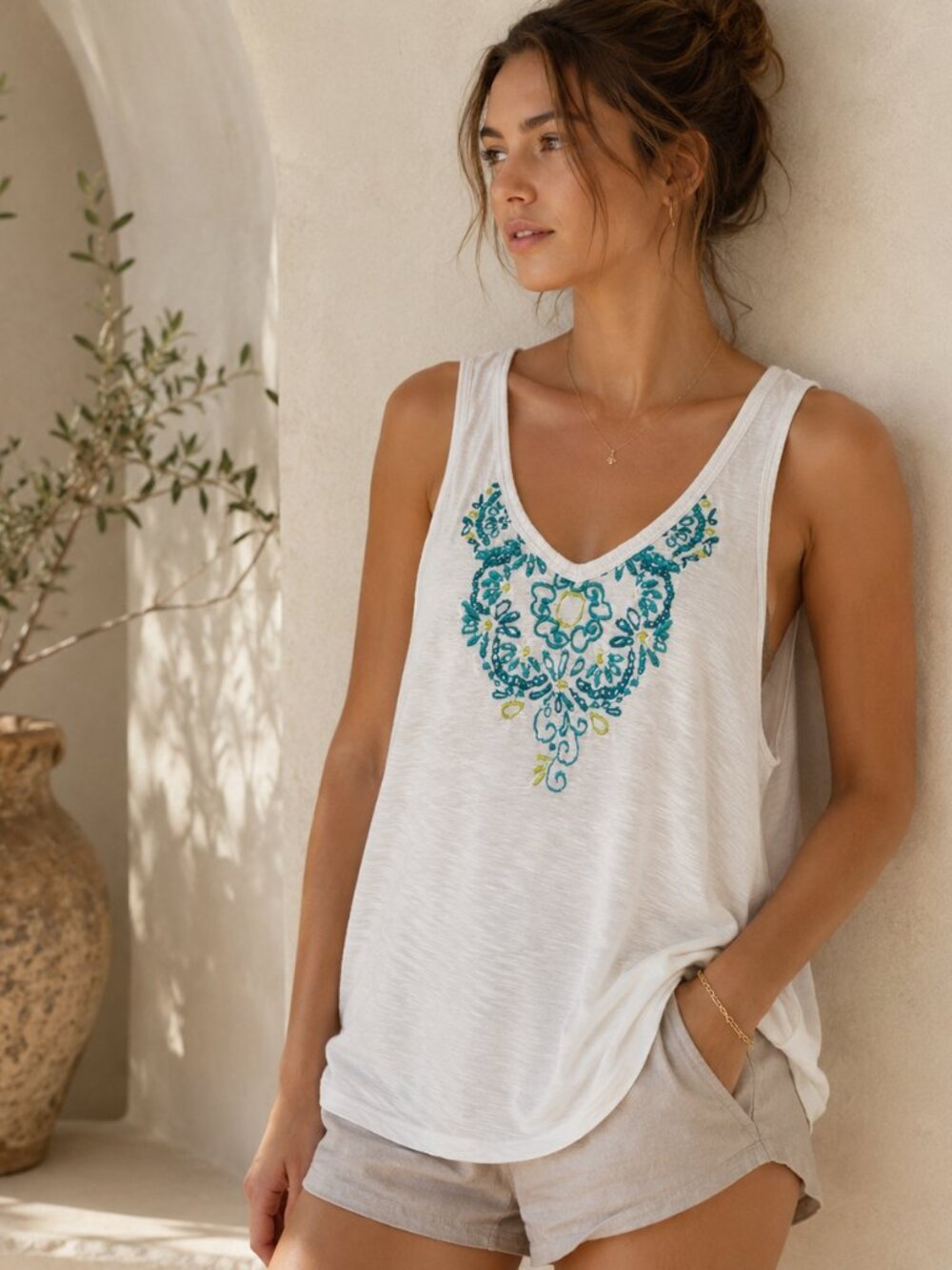 Athleta Embroidered Tank Top White | Women’s Medium Boho Festival Yoga